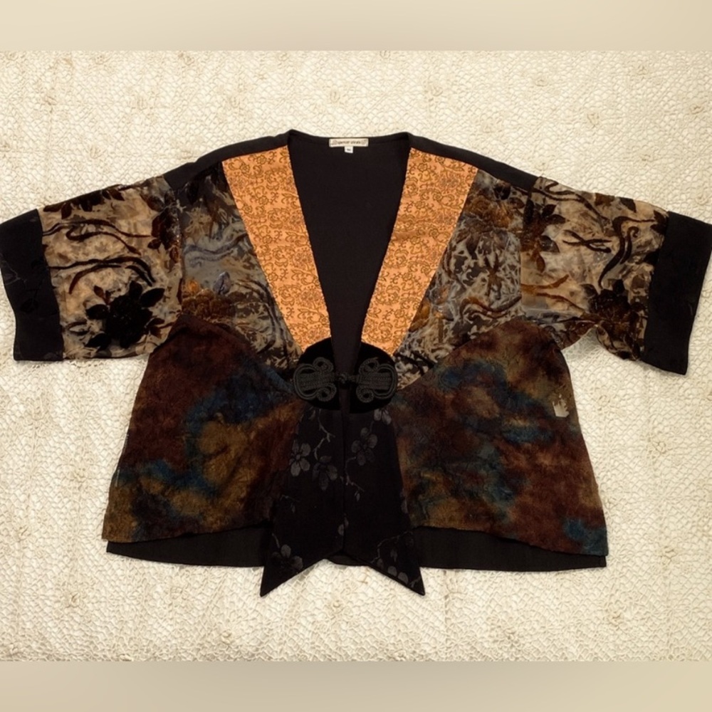 DONATED TO SISTERS 
SPENCER ALEXIS Kimono Style Jacket